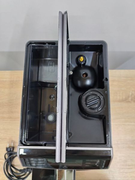 Кофемашина Saeco Minuto новий молочник 1850W sn TW901543564402 000049675 фото