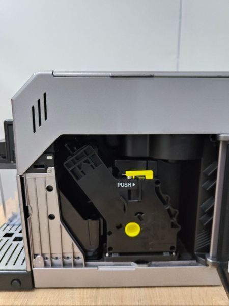 Кофемашина Saeco Minuto новий молочник 1850W sn TW901543564402 000049675 фото