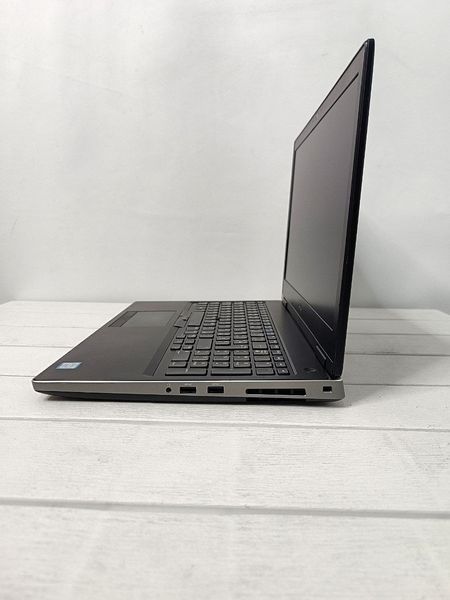 Ноутбук Dell Precision 7530 15.6 FHD бат 1:45 години 000049115 фото