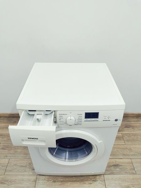 Стиральная машина Siemens WM14E4S0 05 000039685 фото