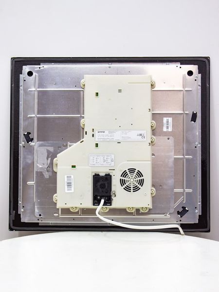 Варочная поверхность индукционная Gorenje IT640BX 000031277 фото