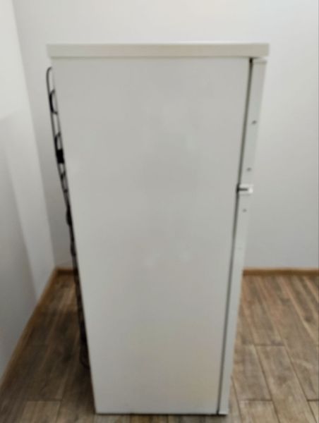 Холодильник AEG S60240DT4 140W 186+44л sn 02350131 000047909 фото