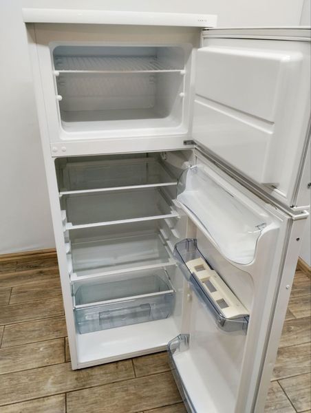 Холодильник AEG S60240DT4 140W 186+44л sn 02350131 000047909 фото