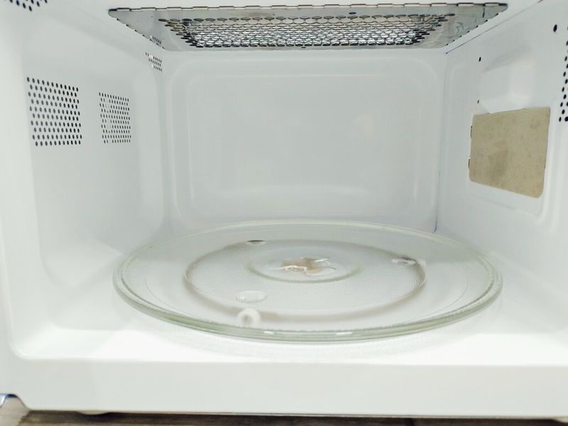 Мікрохвильова піч Gorenje MO20E2W 1280w гриль 1000w sn 03630829 000036516 фото