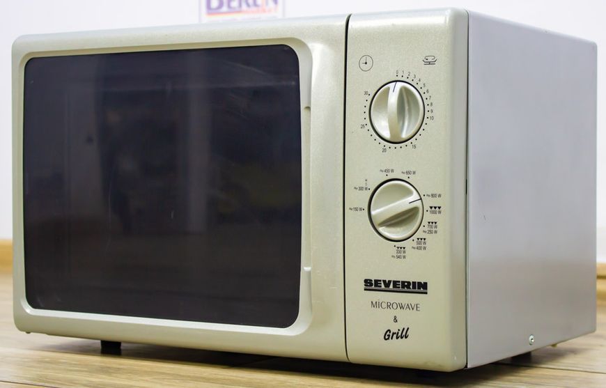 Мікрохвильова піч Severin MW 7822 1200W гриль 1000W sn S02188721495 000016604 фото