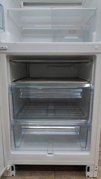 Холодильник двокамерний Electrolux ERB40250W8 150W 275+87л sn 81000819 n542 000051086 фото