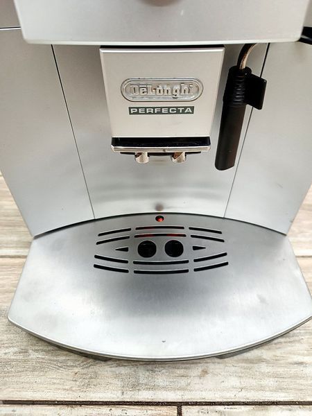 Кофемашина Delonghi Perfecta ESAM5400 S 1450w sn 10719 000046181 фото