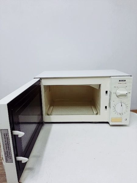 Микроволновая печь Bosch HMT502B 01 000034531 фото