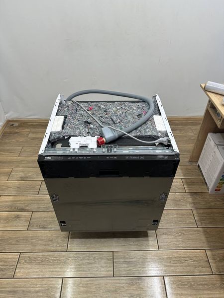 Посудомийна машина Beko DIN2643MO 2100W 14 персон sn 98110 n869 000054369 фото