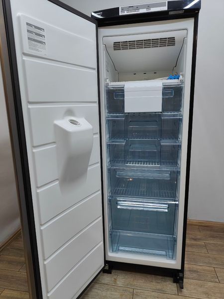 Морозильная камера Husqvama QT3549FX 225W 252л sn 94820007 n532 000051100 фото