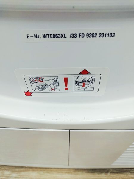 Сушильная машина Bosch Avantixx8 WTE863XL 33 000036400 фото