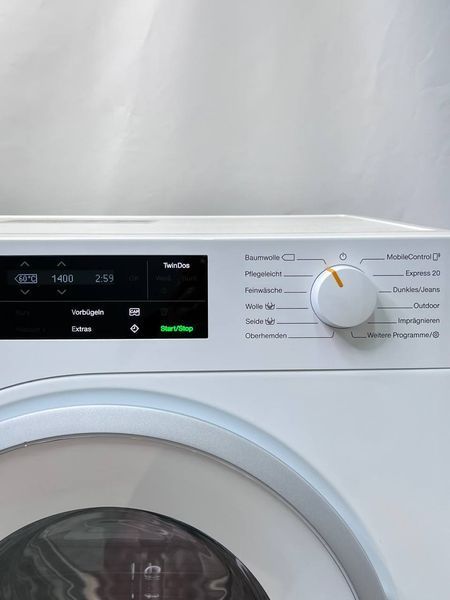 Стиральная машина Miele WWE 660 WCS 000038212 фото