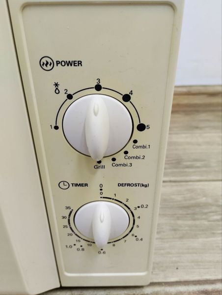 Микроволновая печь AEG 20WS 1270W sn141252128060761 000047235 фото