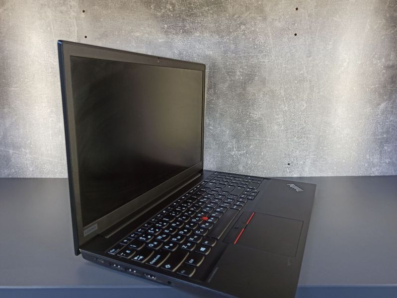 Ноутбук Lenovo ThinkPad E15 15.6 FHD бат 4:30 годин 000051008 фото
