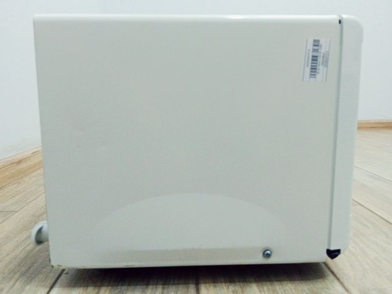 Мікрохвильова піч DeLonghi MW 401 1250w гриль 1000w sn 91207 000039624 фото