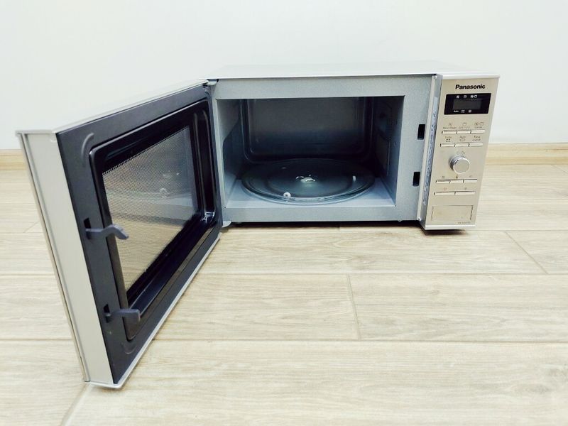 Мікрохвильова піч Panasonic NN GD371S 1150w гриль 1050w sn 5E72160206 000038727 фото