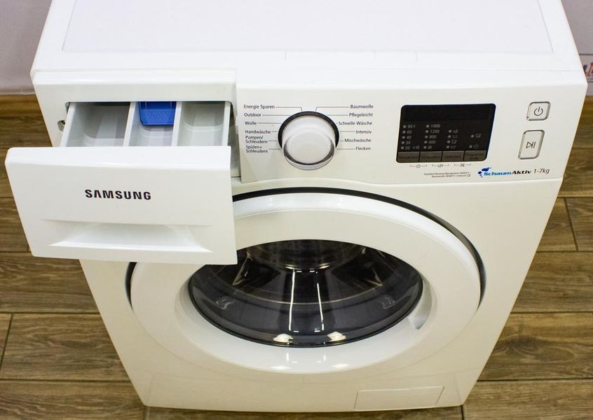 Стиральная машина Samsung WF70F5E0Q4W 000016262 фото