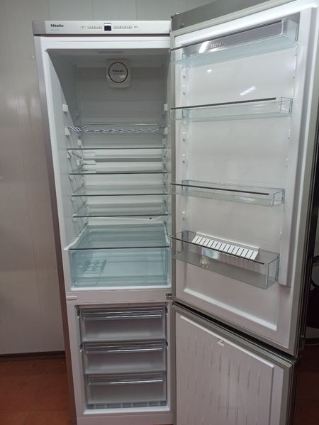 Холодильник двокамерний Miele KFN 29162 D 243+95л 163w sn 50122103 397е 000035064 фото
