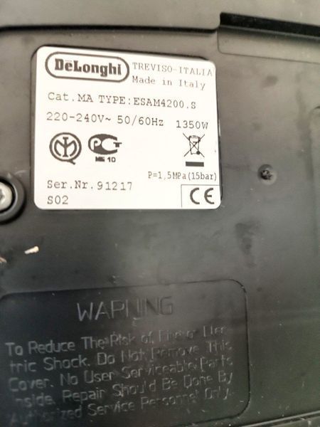 Кофемашина Delonghi Magnifica ESAM4200 1350w sn 91217 000046190 фото