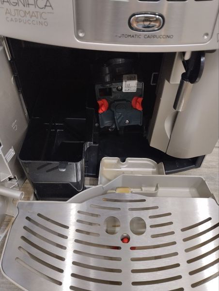 КавомашинаDelonghi Magnifica Automatic Cappuccino EAM3500 S sn 64814 000046978 фото
