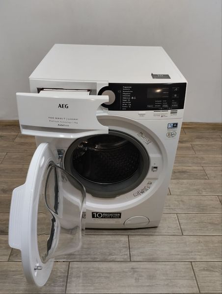 Стиральная машина AEG L7FB78490 9 кг 2200W sn 00400061 000046910 фото