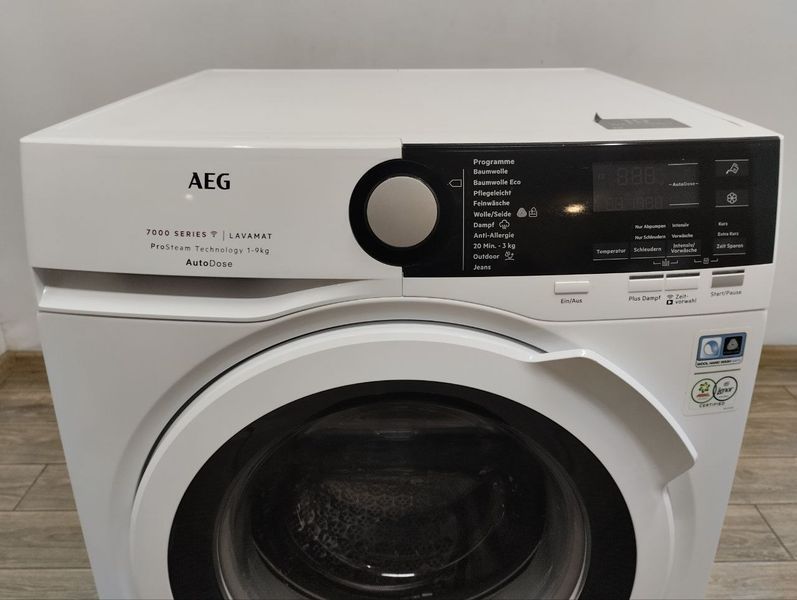 Стиральная машина AEG L7FB78490 9 кг 2200W sn 00400061 000046910 фото