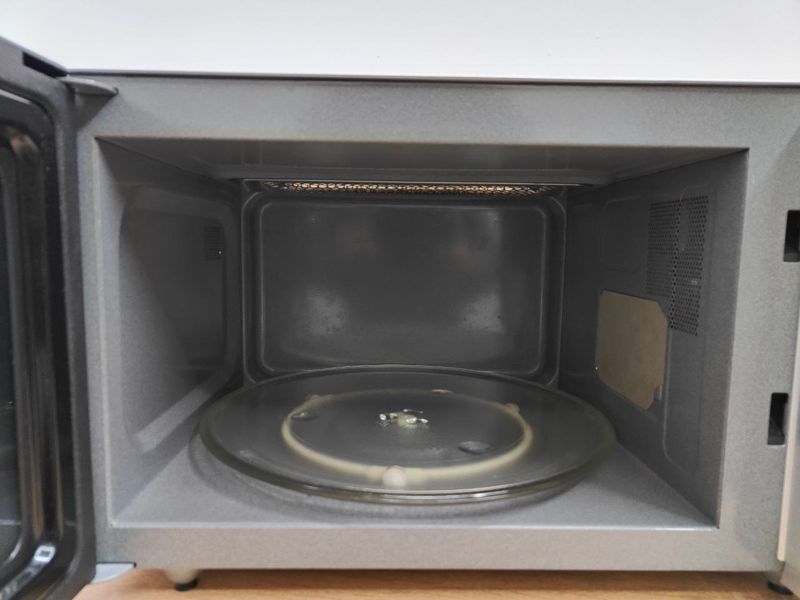Микроволновая печь Panasonic NNGD469M 1000W sn 5CN1090312 000050458 фото