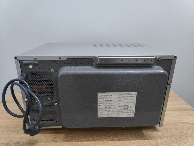 Микроволновая печь Panasonic NNGD469M 1000W sn 5CN1090312 000050458 фото