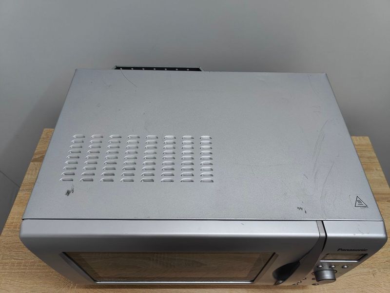 Микроволновая печь Panasonic NNGD469M 1000W sn 5CN1090312 000050458 фото