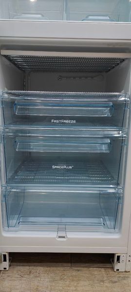 Холодильник двокамерний Electrolux ERB39250W8 150W 239+118л sn 00920030 n545 000051090 фото