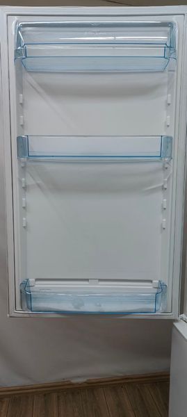 Холодильник двокамерний Electrolux ERB39250W8 150W 239+118л sn 00920030 n545 000051090 фото