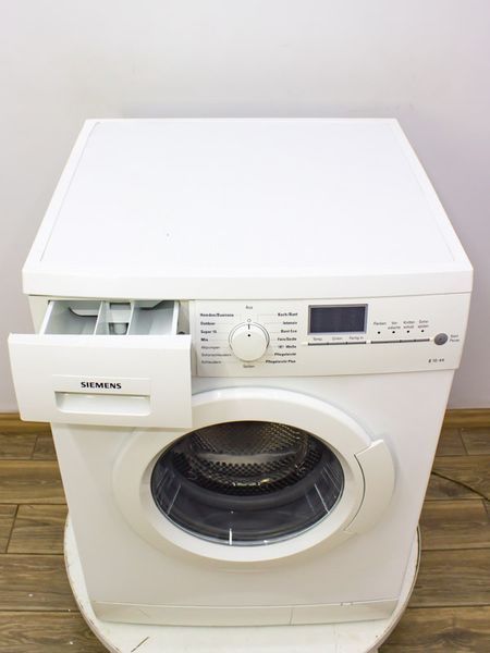 Стиральная машина Siemens WM16E440 01 000023679 фото
