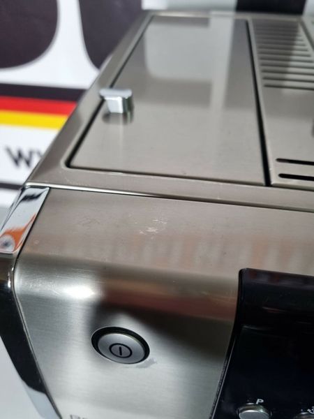Кофемашина DeLonghi PrimaDonna ESAM6600 000039492 фото
