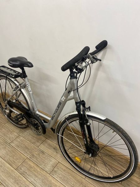 Велосипед 28 Bicycles білий дамка алюм 000047809 фото