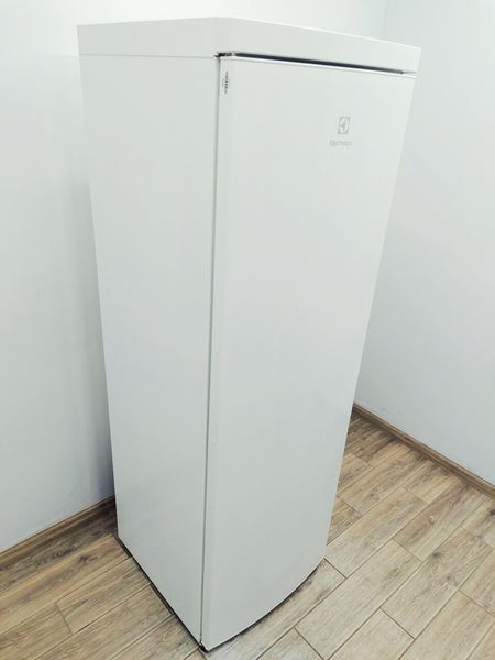 Холодильник однокамерний Electrolux ERE3540MFW 352л sn 82740050_п10_н298 000045030 фото