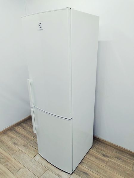 Холодильник двокамерний Electrolux ENT5NF33W4 220+92л 117w sn 14030473_номер 9_70 партія 2 000040162 фото
