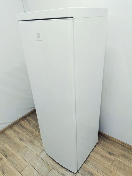 Холодильник однокамерний Electrolux ERE3540MFW 352л sn 82740050_п10_н298 000045030 фото