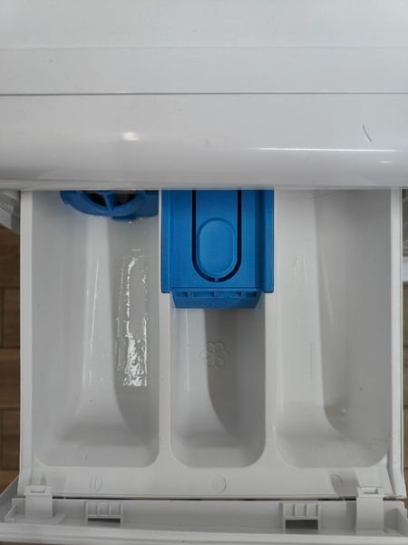 Стиральная машина Bosch Serie6 WAT283L8SN 54 2300W 8кг sn 9908100483 000053607 фото