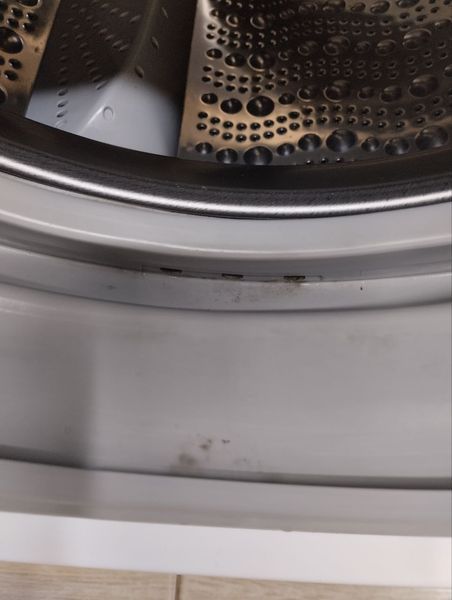 Стиральная машина BOSCH WCM64 2300W sn 423120530658055263 000046297 фото