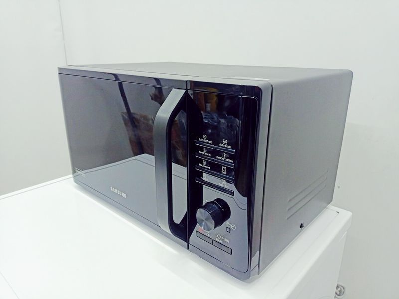 Микроволновая печь Samsung MS23K3515AK 23л 000043080 фото