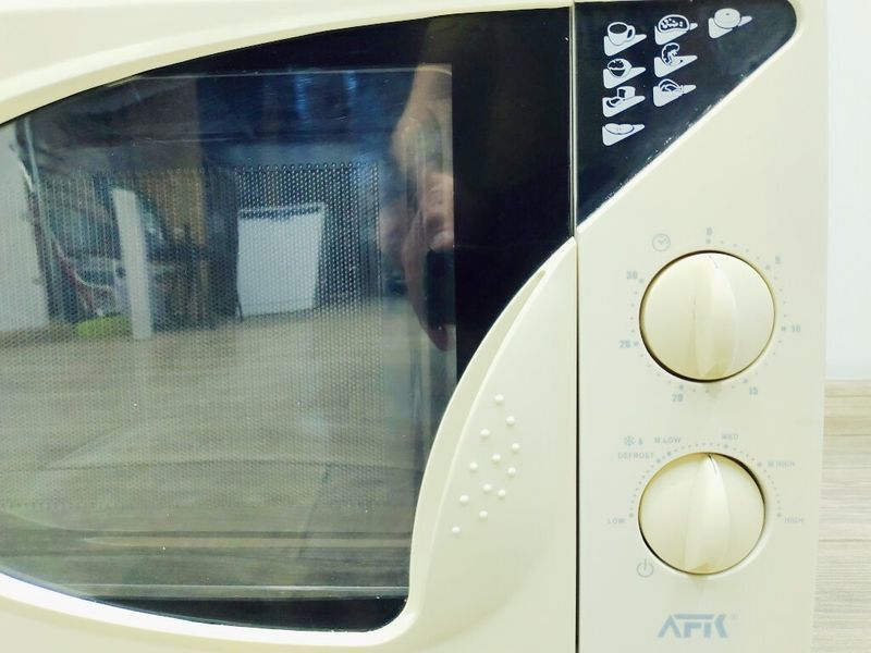 Мікрохвильова піч AFK MW 17 1200w 000039627 фото