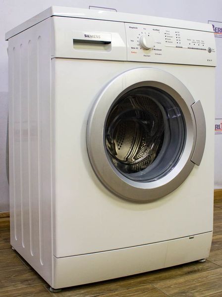 Стиральная машина Siemens WM14E1P0 02 000013531 фото