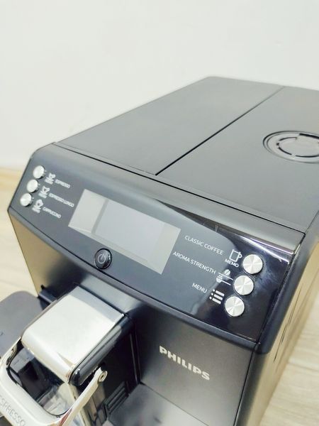 Кавомашина Philips Espresso HD8847 1850w sn TW901552711175 000043054 фото