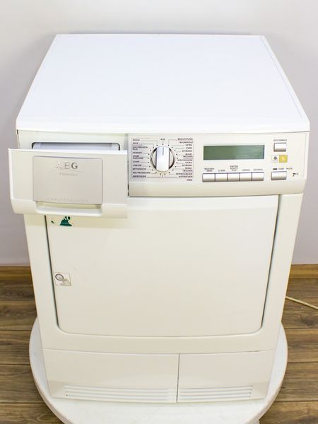 Сушильна машина AEG T59850 1050w 7 кг sn 10767354 000019432 фото