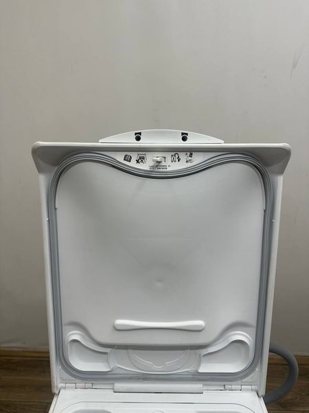 Пральна машина вертикальна AEG Lavamat Protex L51260TL 2200W 6кг sn 82600038 000054203 фото
