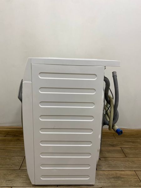 Стиральная машина AEG L7FE74485 2200W 8кг sn 04600039 000048253 фото