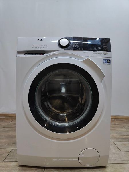 Стиральная машина AEG 7000 Series Lavamat L7FEU947E 2200W 9кг sn 20900400 000053613 фото