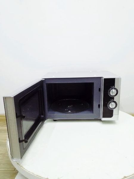Мікрохвильова піч Clatronic MWG 777 U 1250w гриль 1000w 000034847 фото