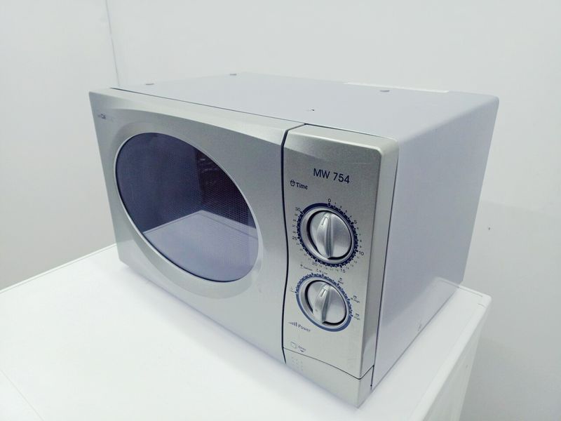 Микроволновая печь Clatronic MW 754 000042316 фото