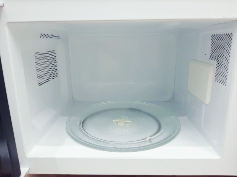 Мікрохвильова піч LG MS 196VUT 1200w sn 004TAPE00936 000037191 фото